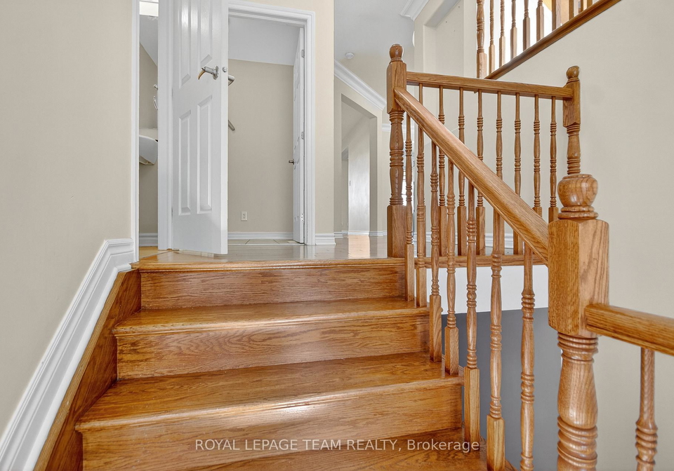 236-kohilo-crescent-ottawa-ontario-x12480745