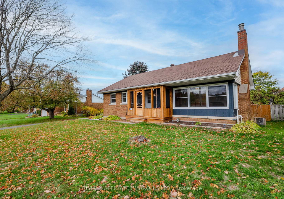 107-algonquin-avenue-south-stormont-ontario-x12480779