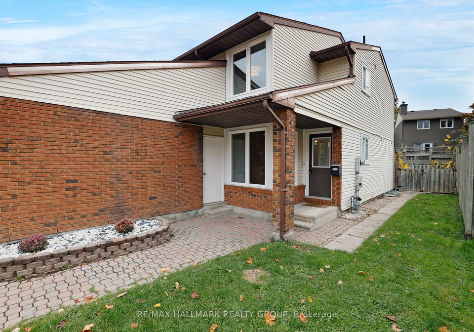 1637-saxony-crescent-ottawa-ontario-x12481287