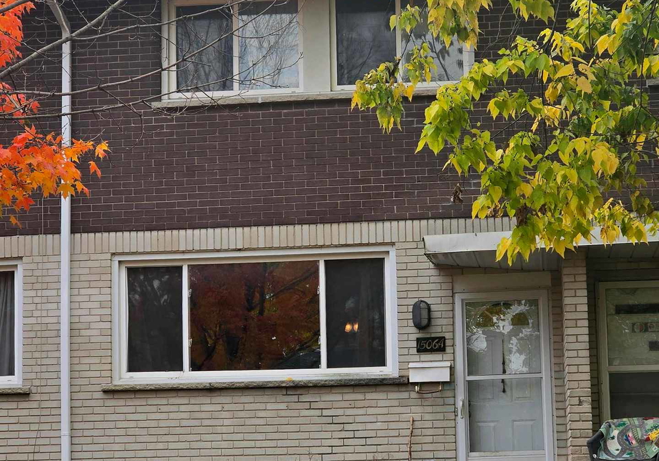 1506-lepage-avenue-carlington-central-park-ottawa-ontario-x12481353