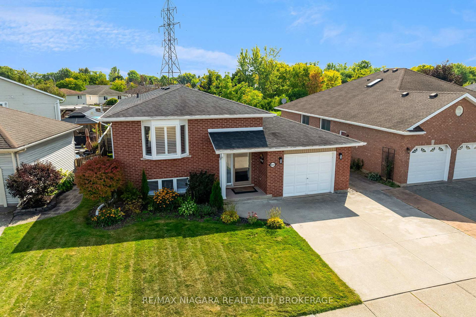 8142-marcon-street-niagara-falls-ontario-x12481365