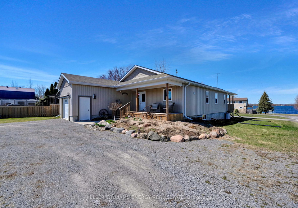 1649-county-road-15-prince-edward-county-ontario-x12481553