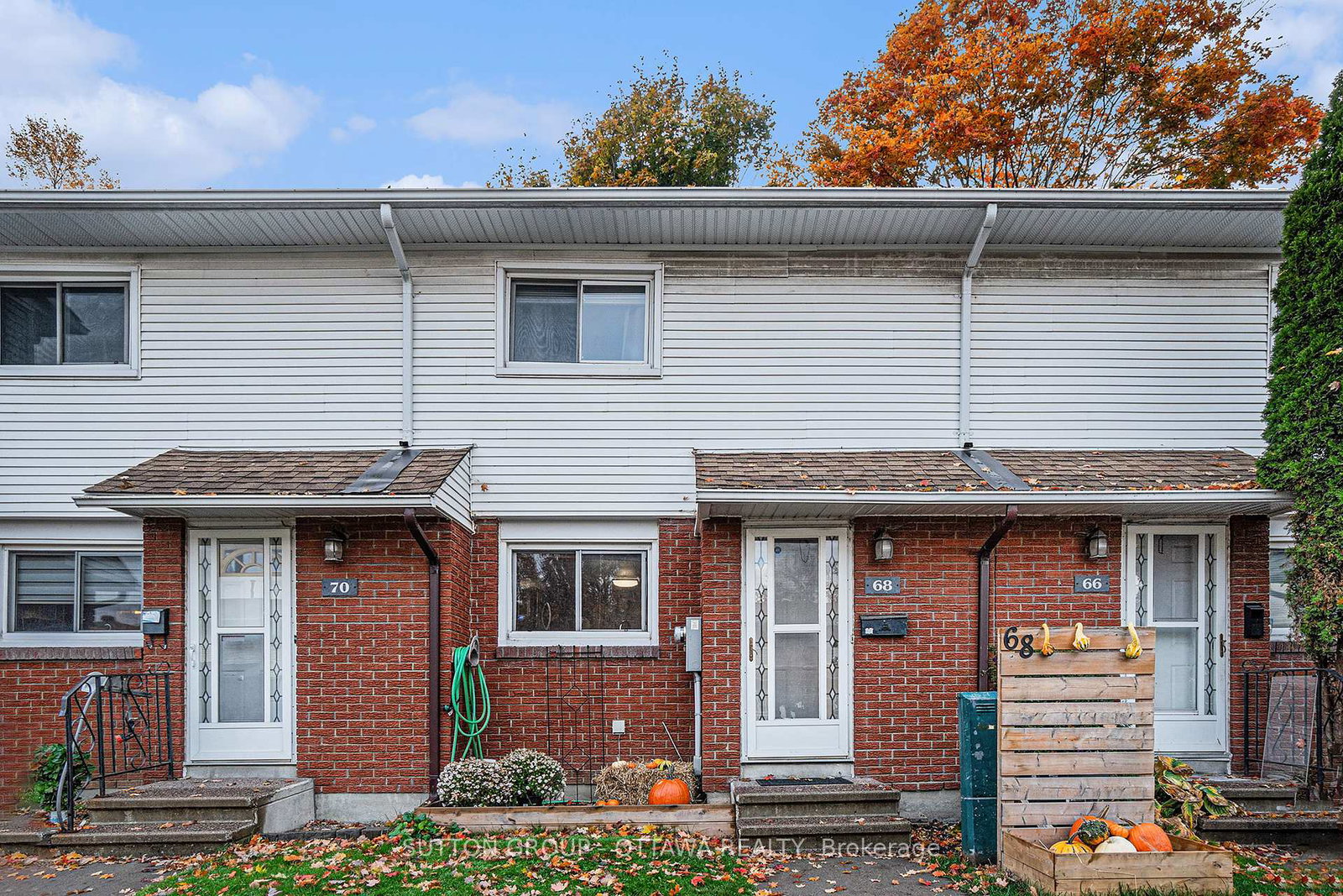 1045-morrison-drive-parkway-park-queensway-terrace-s-and-area-ottawa-ontario-x12481556