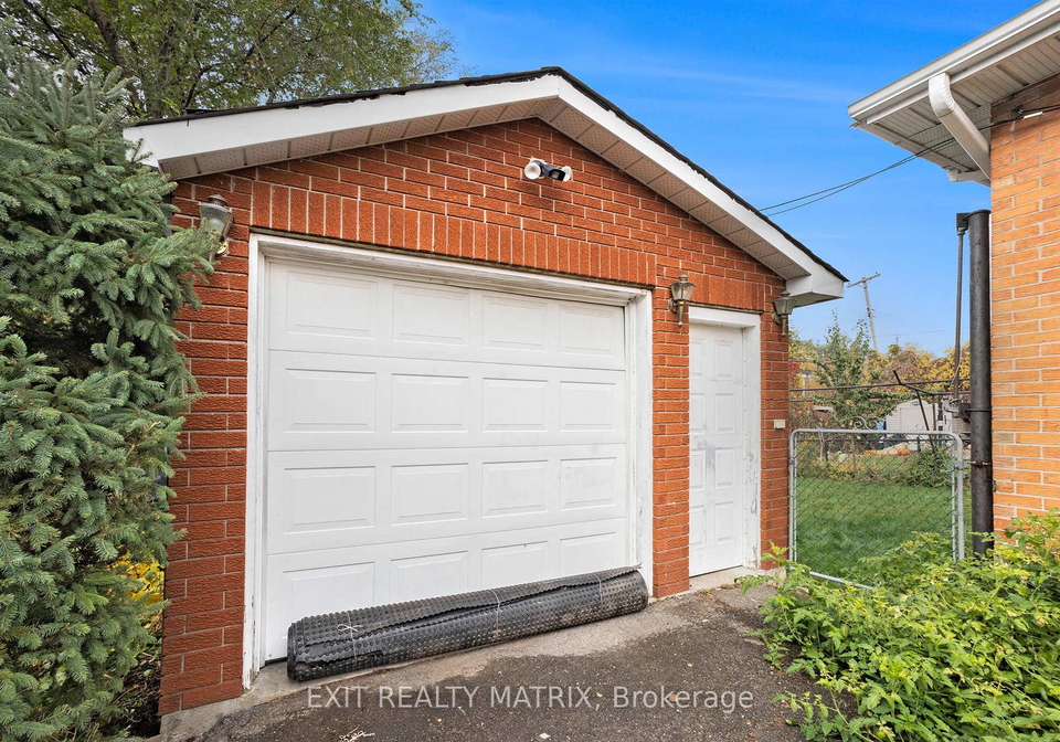 404-maria-goretti-circle-ottawa-ontario-x12482441