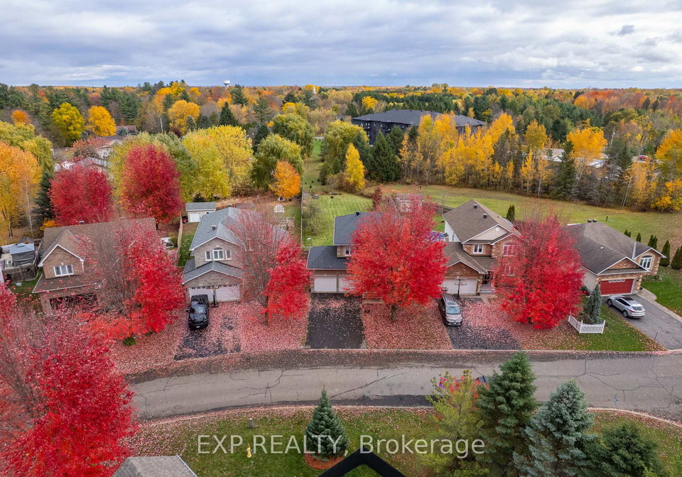17-olde-towne-avenue-russell-ontario-x12482856