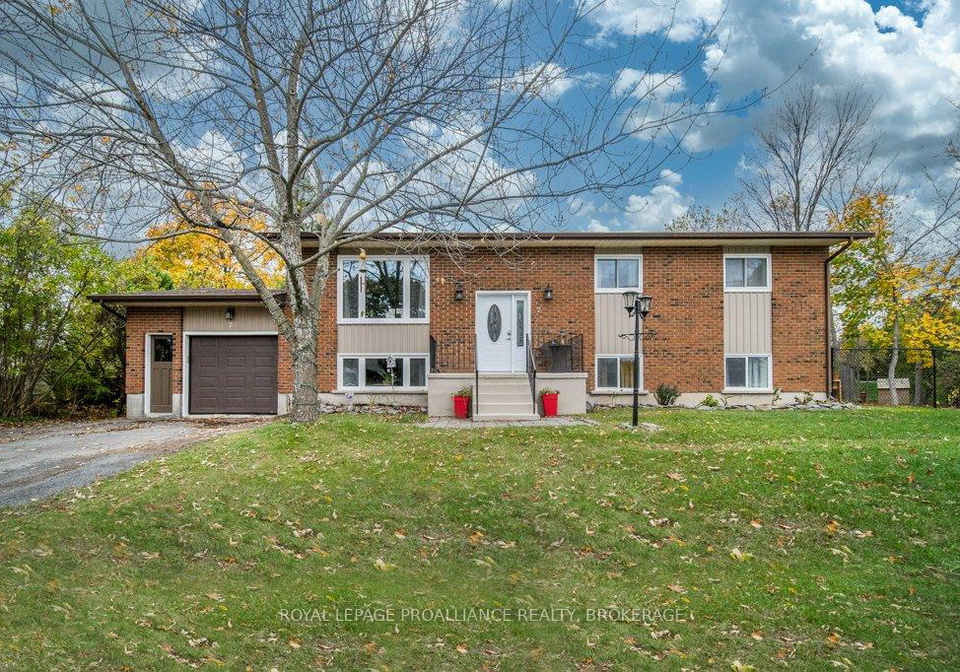 2-potter-drive-loyalist-ontario-x12483066