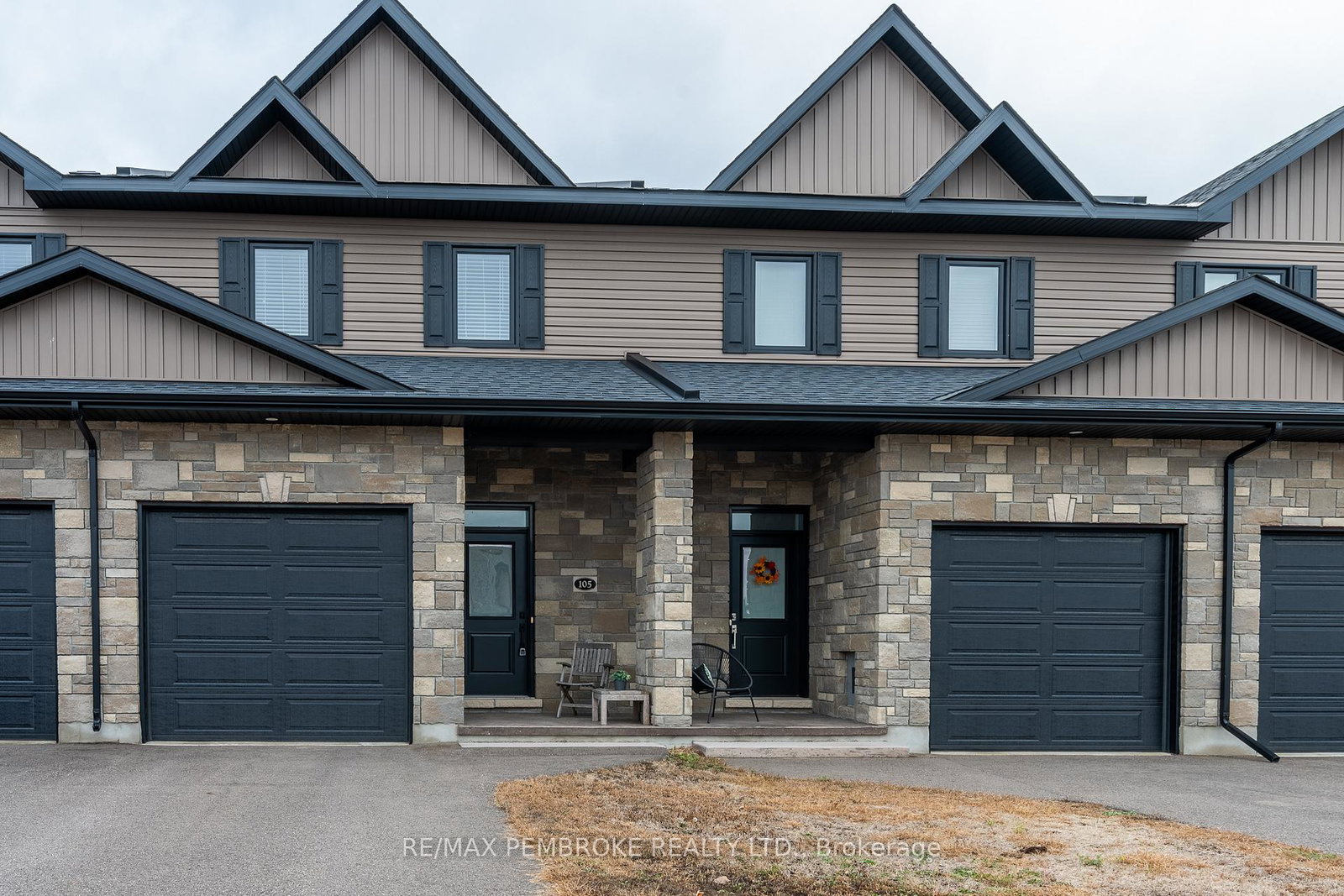 105-chad-street-petawawa-ontario-x12483391