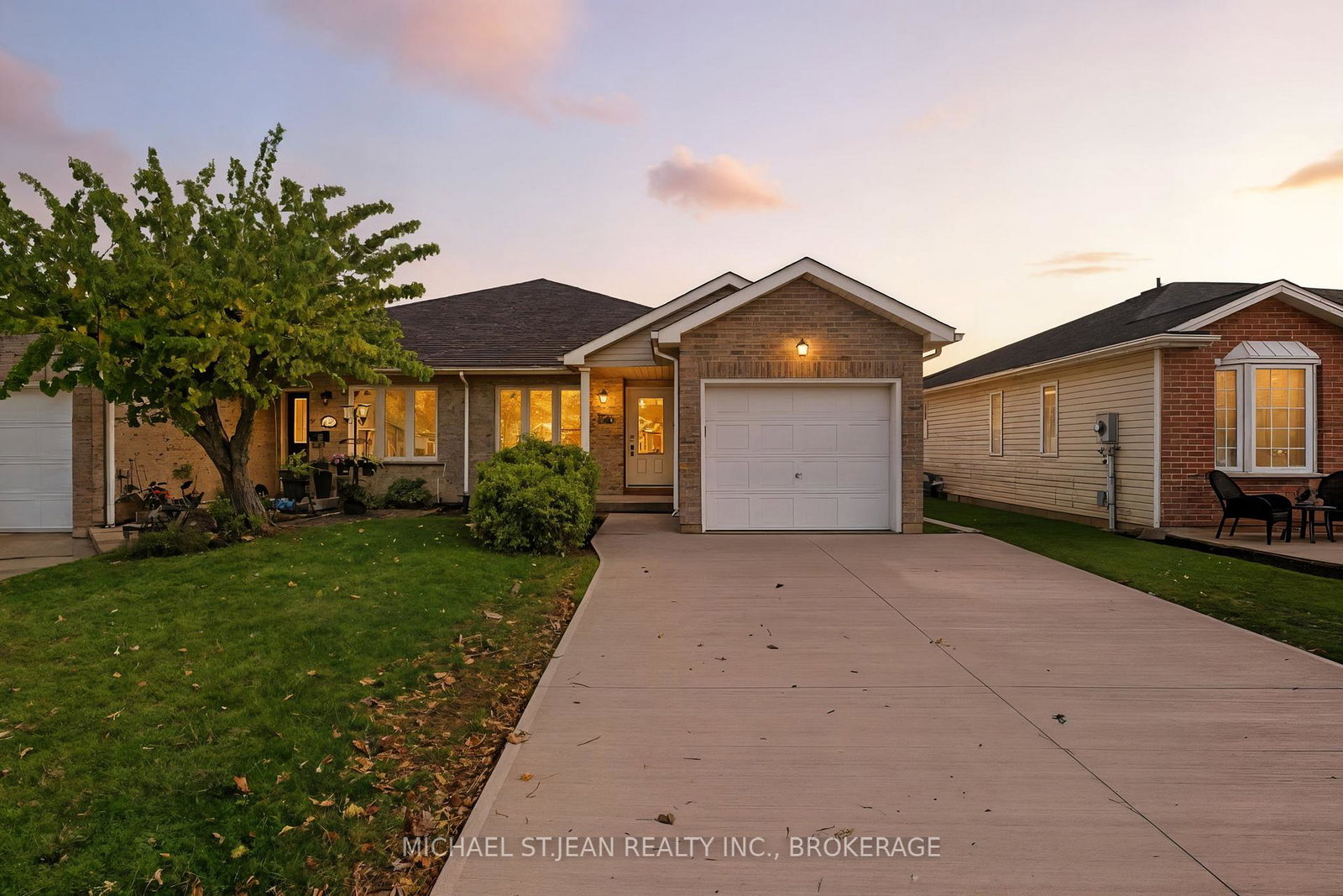 240-oakcrest-avenue-welland-ontario-x12483447