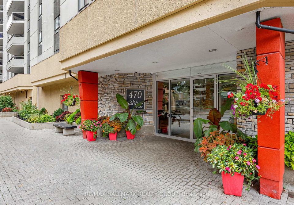 470-laurier-avenue-w-ottawa-ontario-x12483760