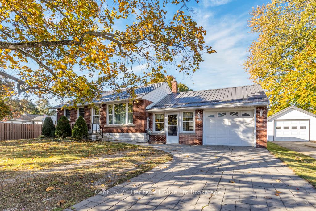 50-machenry-street-lambton-shores-ontario-x12484124