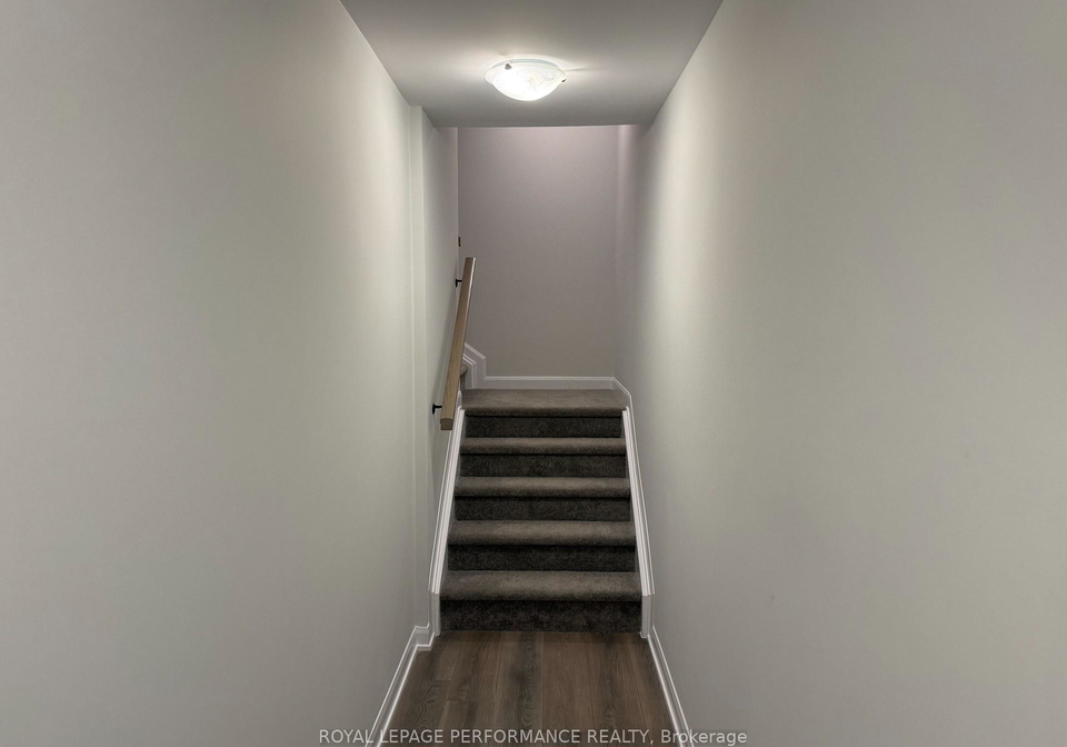 935-creekway-private-kanata-ontario-x12484139