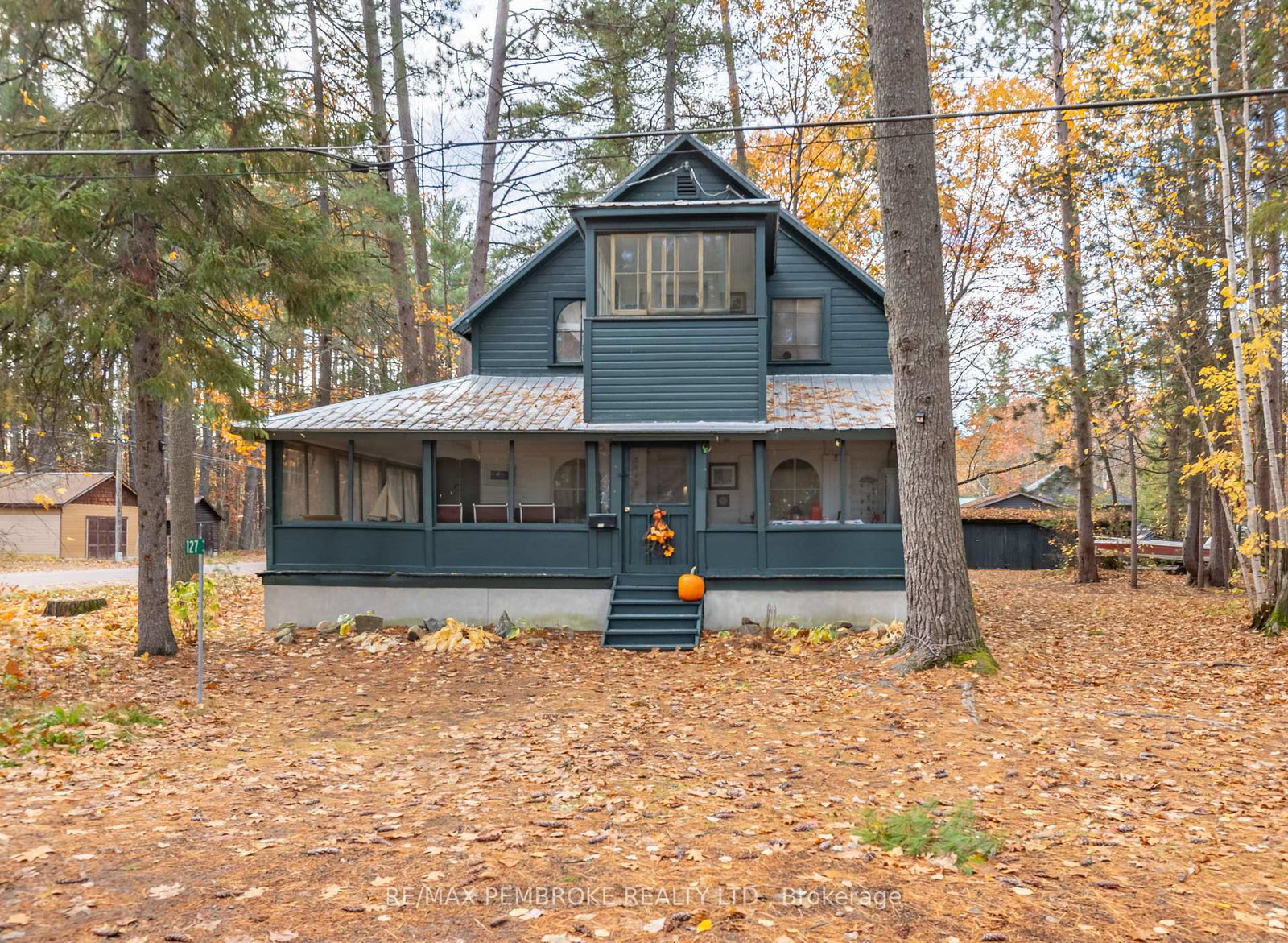 127-alexandra-street-petawawa-ontario-x12484285