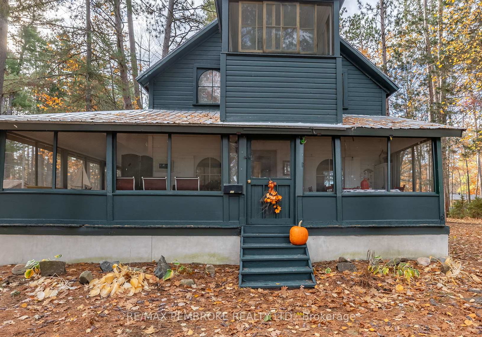 127-alexandra-street-petawawa-ontario-x12484285
