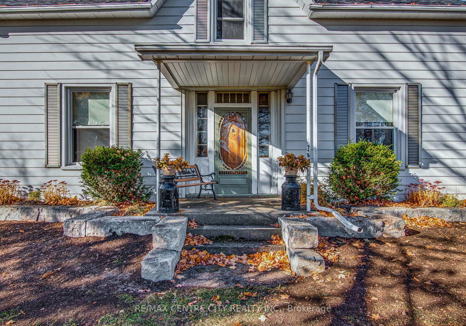 1048-fifth-line-selwyn-ontario-x12484306