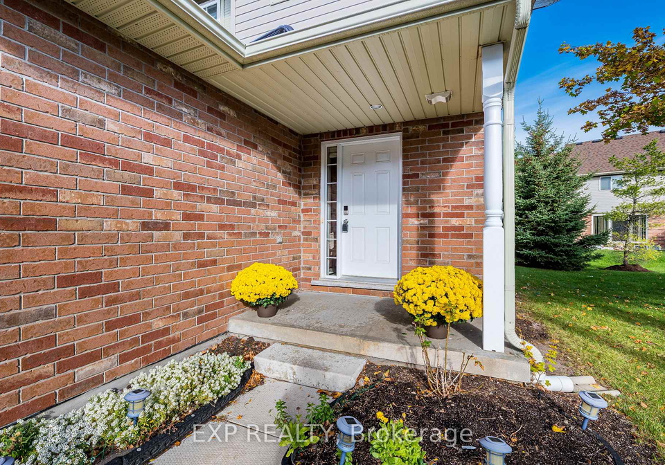 42-fallowfield-drive-kitchener-ontario-x12484341