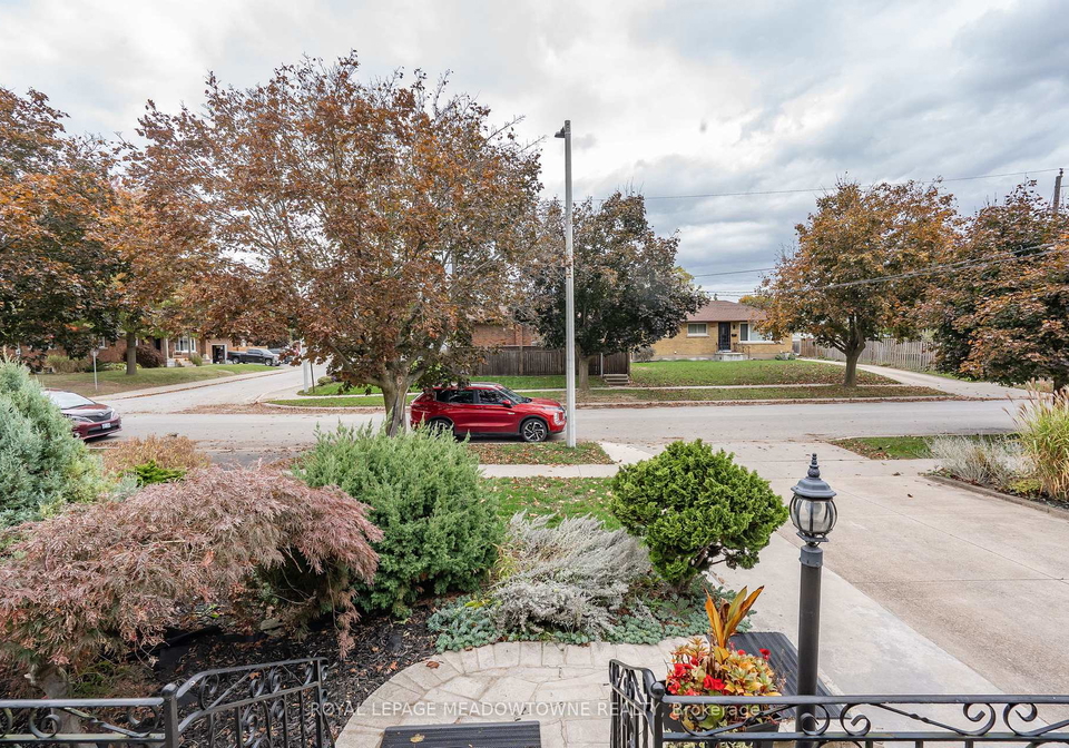 6256-balmoral-avenue-niagara-falls-ontario-x12484422