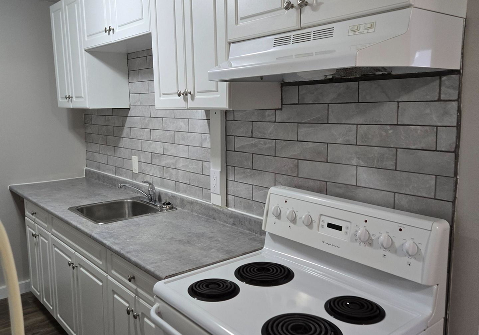 601-barber-avenue-n-north-perth-ontario-x12484558