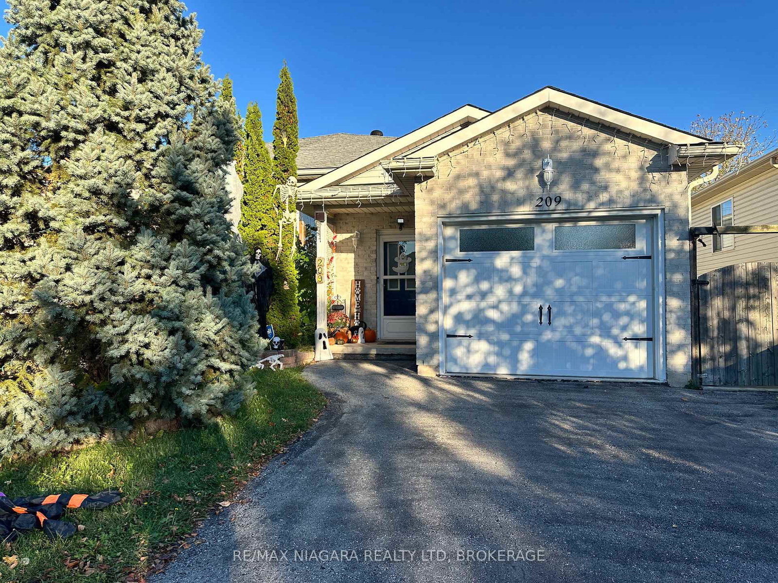 209-autumn-crescent-welland-ontario-x12484570
