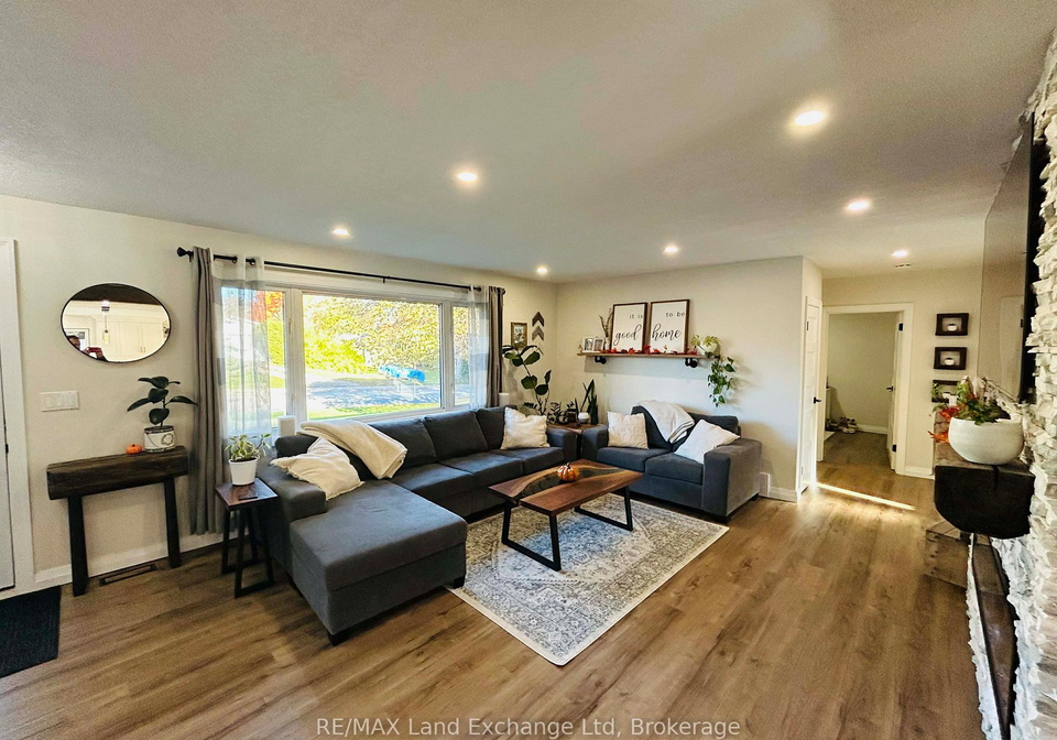 317-carling-terrace-north-huron-ontario-x12484574