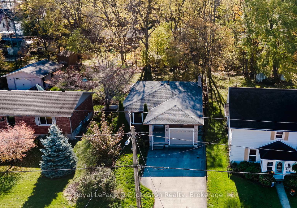 665-7th-street-e-owen-sound-ontario-x12484636