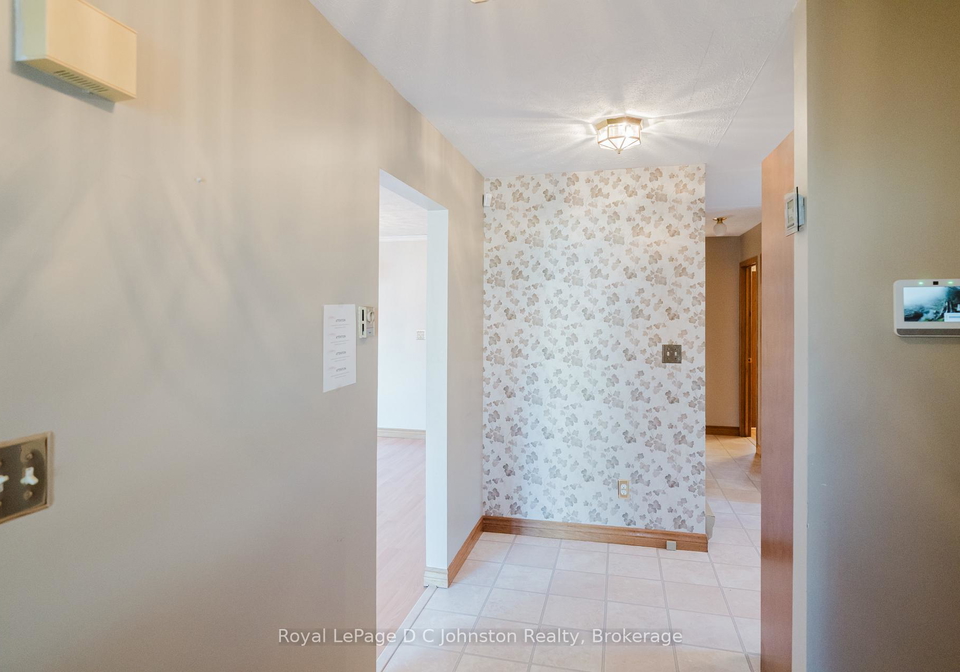 665-7th-street-e-owen-sound-ontario-x12484636