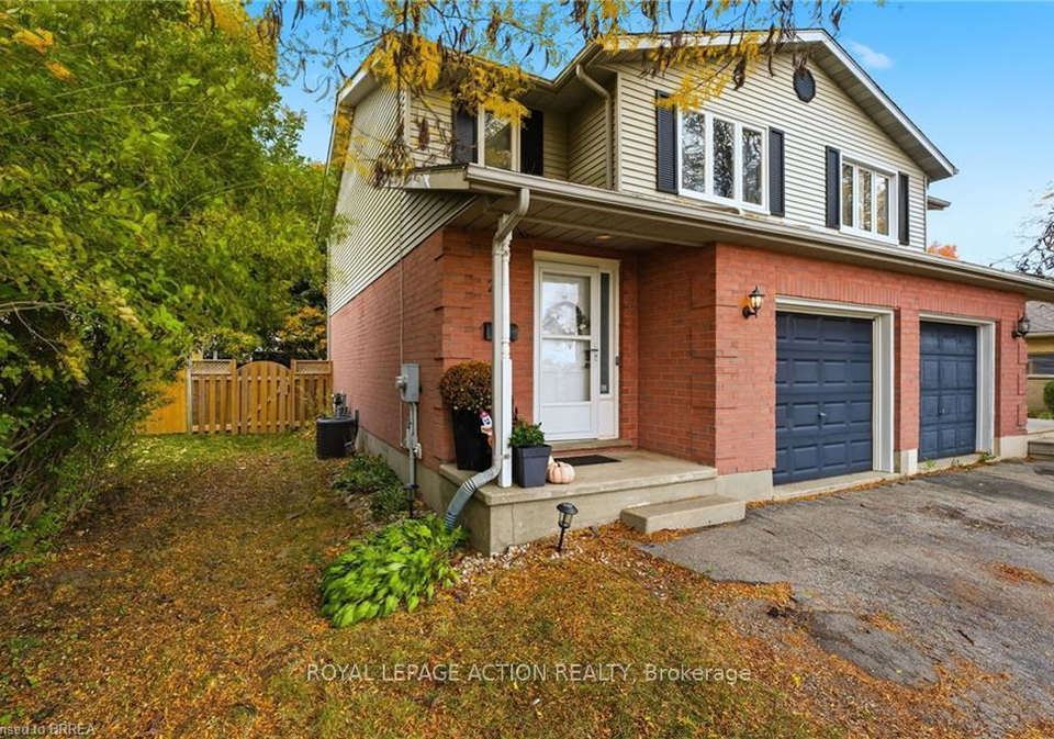 23a-oak-avenue-brant-ontario-x12485487