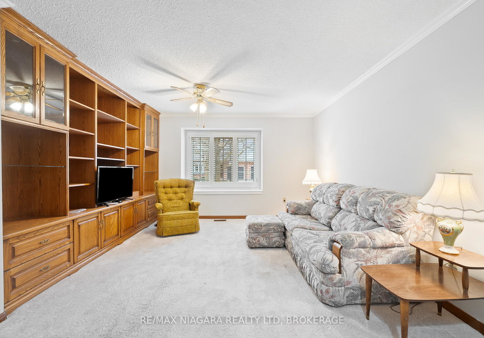 10-elderwood-drive-st-catharines-ontario-x12485816