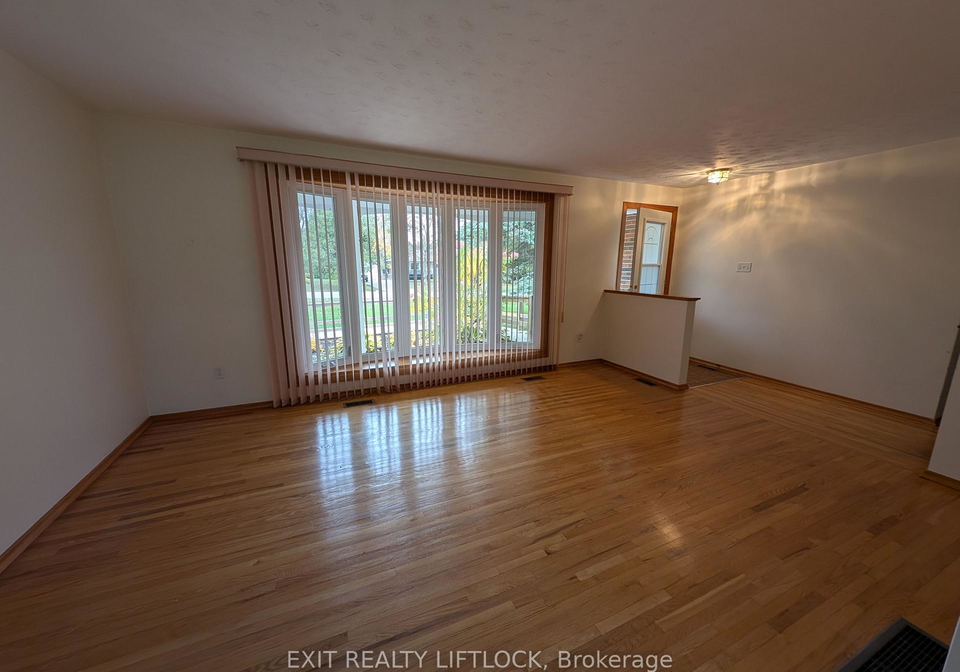 922-cottingham-road-kawartha-lakes-ontario-x12485839