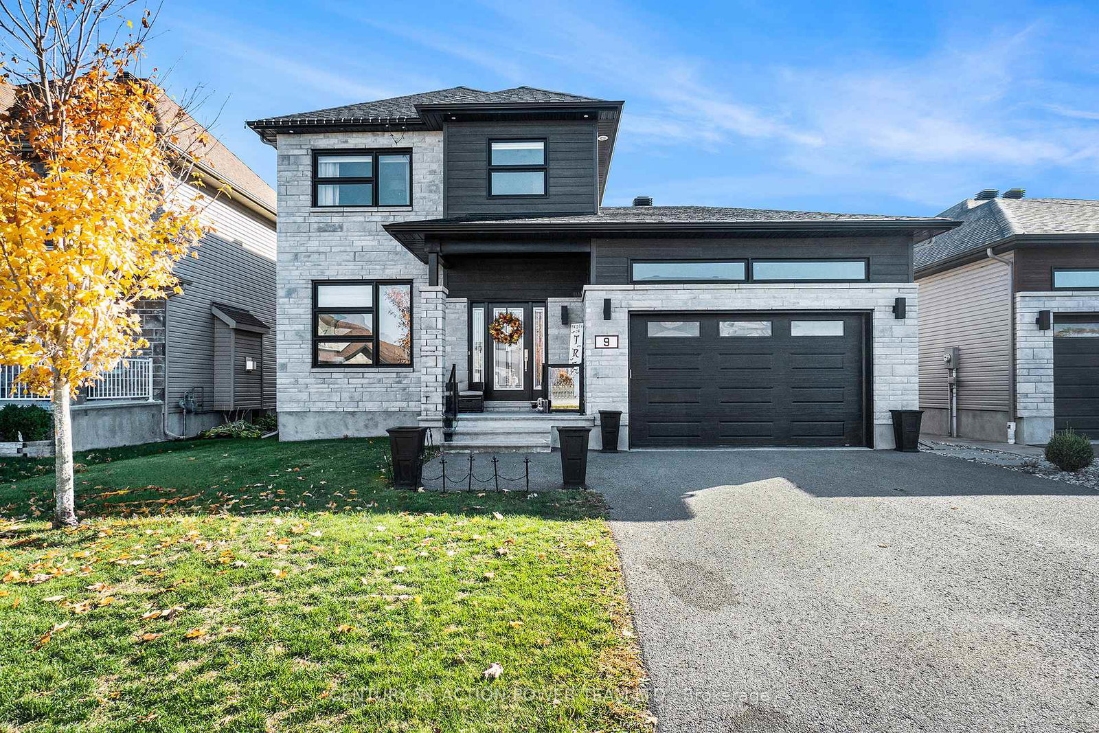 9-richer-street-w-north-stormont-ontario-x12486289