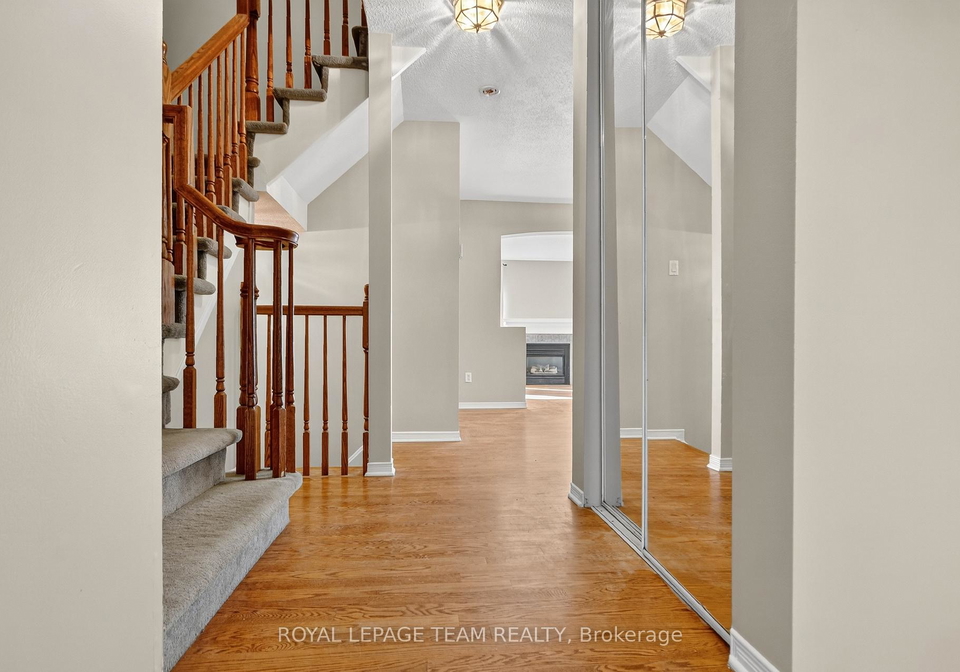 24-hemlo-crescent-kanata-ontario-x12486315