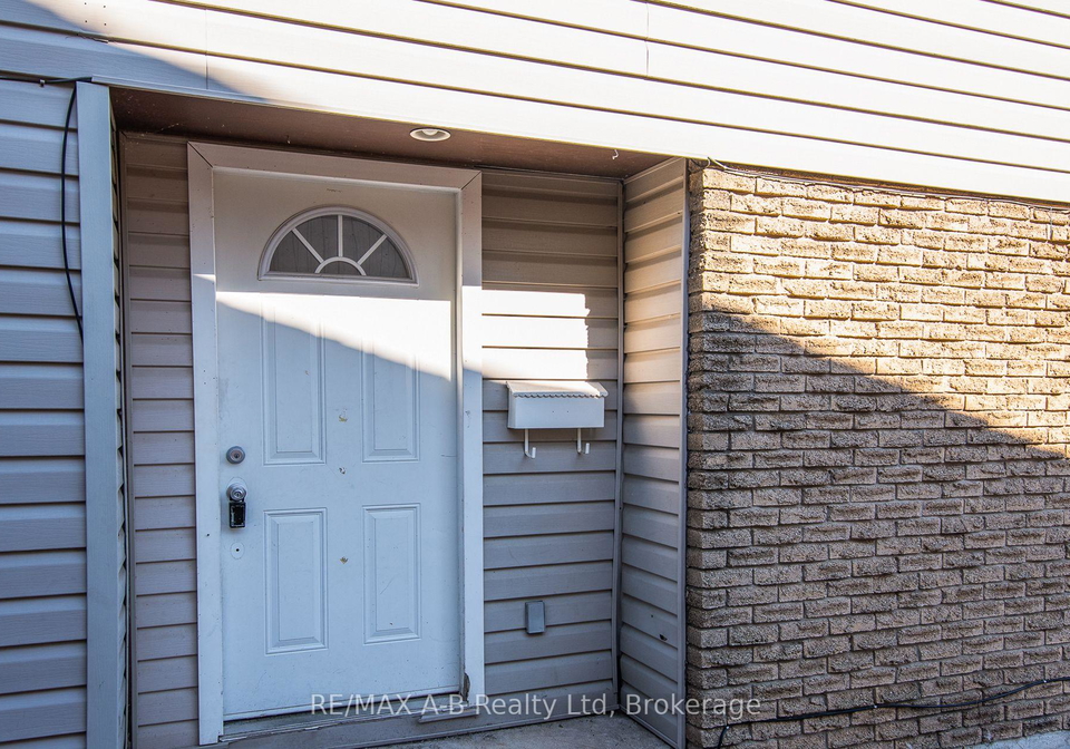 568-devon-street-stratford-ontario-x12486706