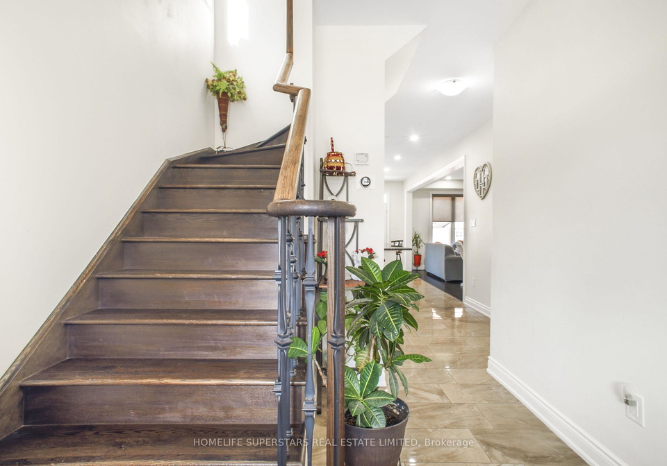 8066-hackberry-trail-niagara-falls-ontario-x12486772