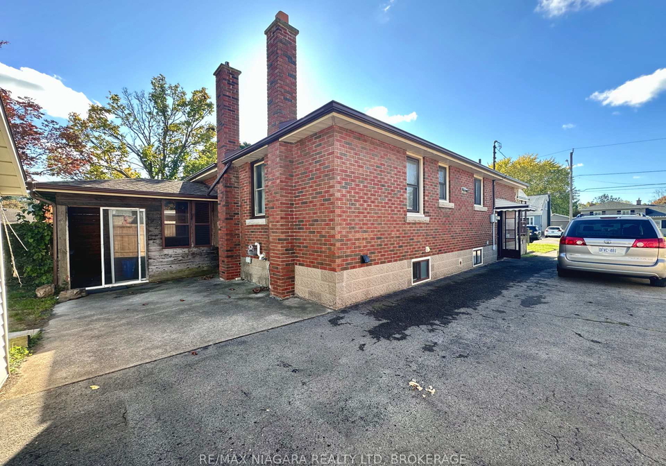 6376-carlton-avenue-niagara-falls-ontario-x12486853