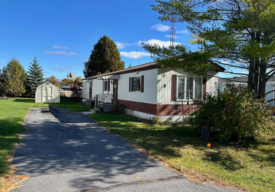 9-maple-drive-greater-napanee-ontario-x12486871