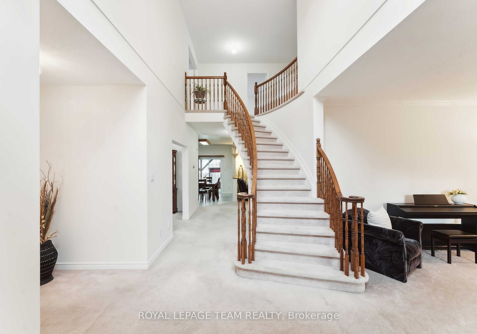 39-vermont-avenue-ottawa-ontario-x12487052