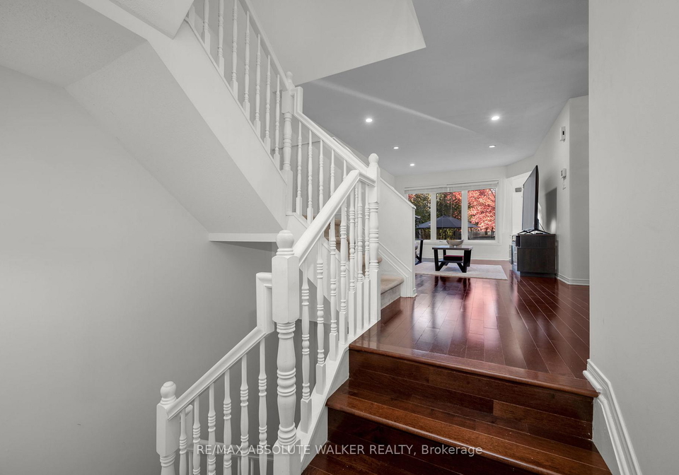 126-forestcrest-street-ottawa-ontario-x12487113