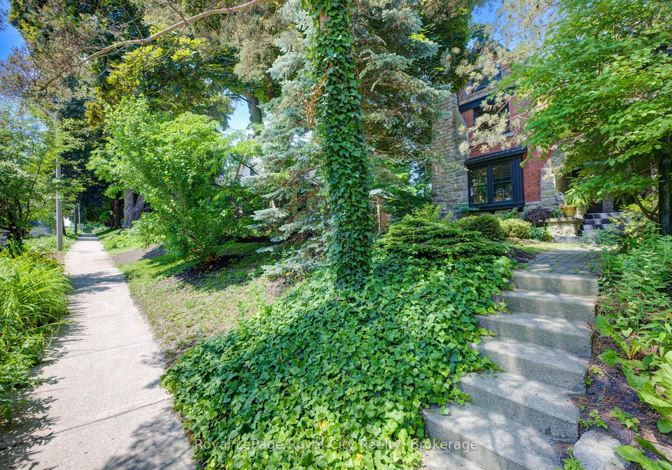 513-st-andrew-street-w-centre-wellington-ontario-x12487314