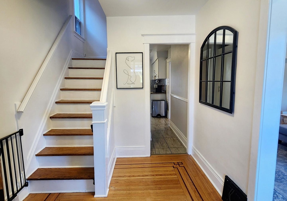 252-graham-avenue-s-hamilton-ontario-x12487364