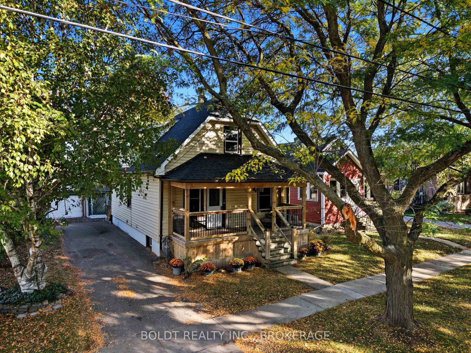 26-currie-street-st-catharines-ontario-x12487371