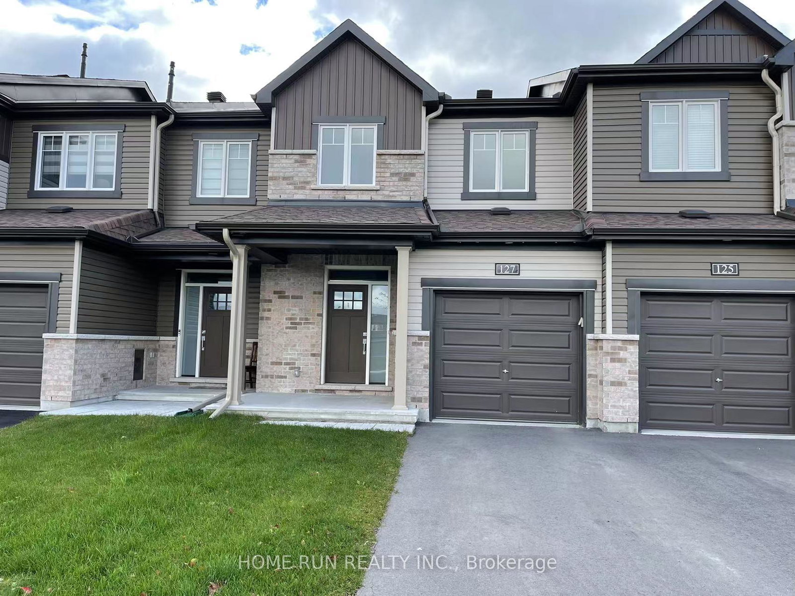 127-gardenpost-terrace-ottawa-ontario-x12487461