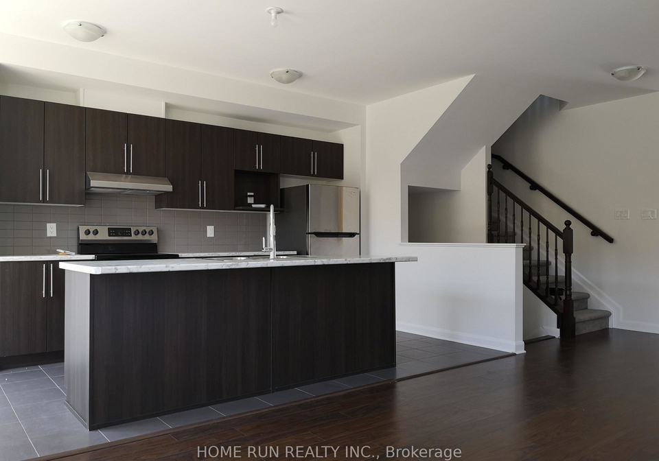 127-gardenpost-terrace-ottawa-ontario-x12487461