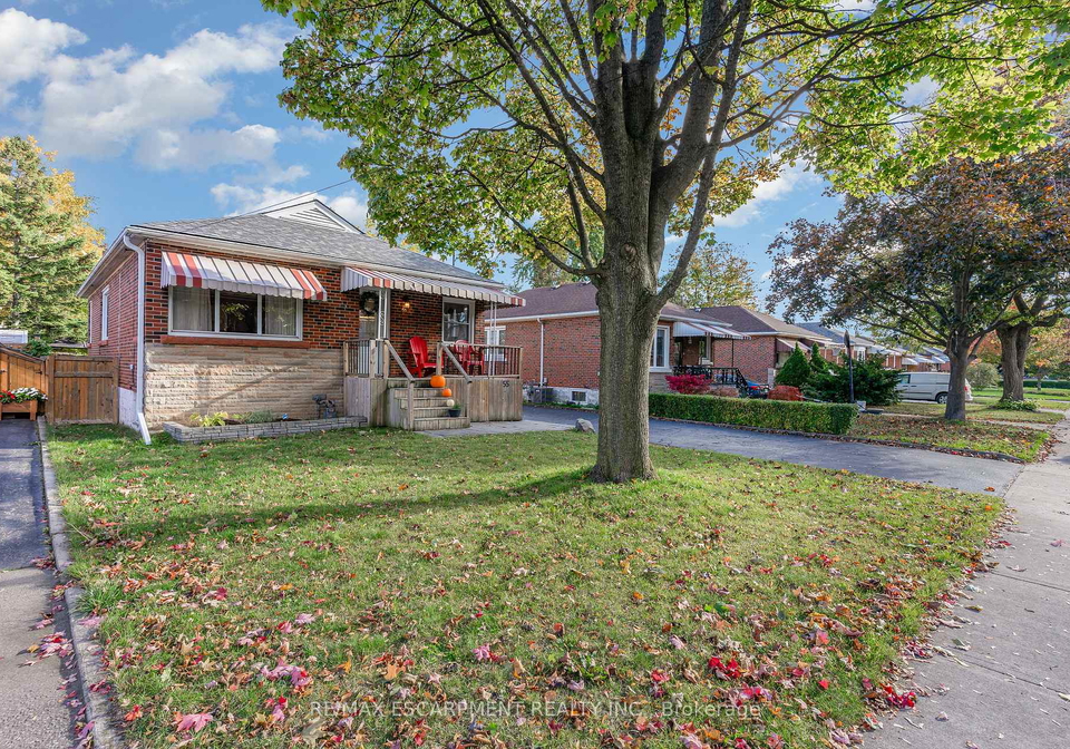 55-east-44th-street-hamilton-ontario-x12487575