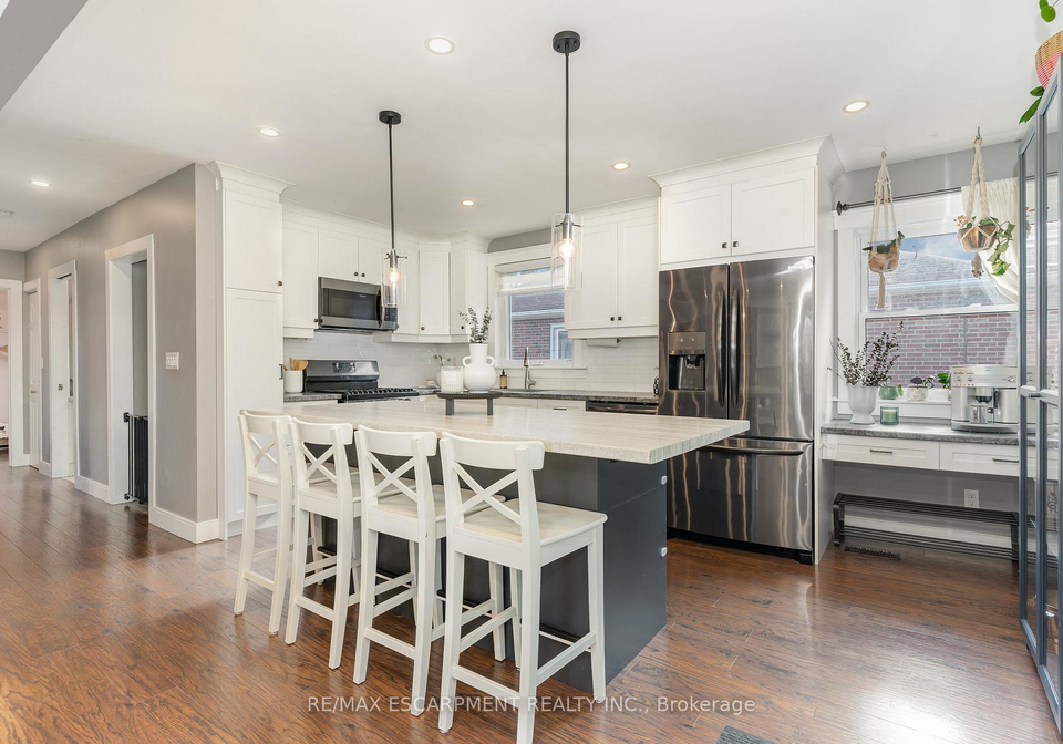55-east-44th-street-hamilton-ontario-x12487575