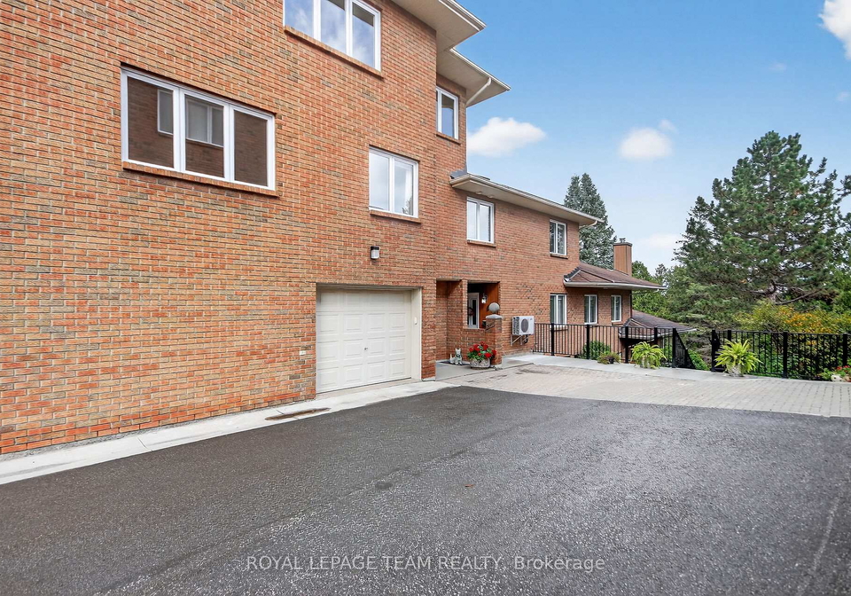 206-stratas-court-kanata-ontario-x12488406