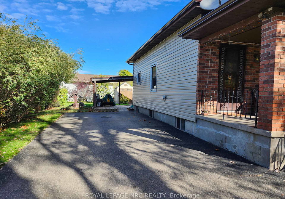 644-floyd-place-fort-erie-ontario-x12488438
