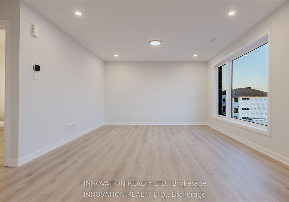 101-unit-19-glenroy-gilbert-drive-ottawa-ontario-x12488650