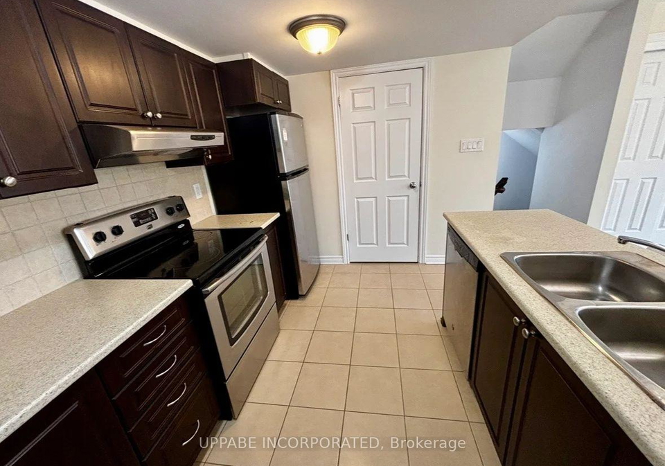 289-titanium-private-orleans-convent-glen-and-area-ottawa-ontario-x12488720