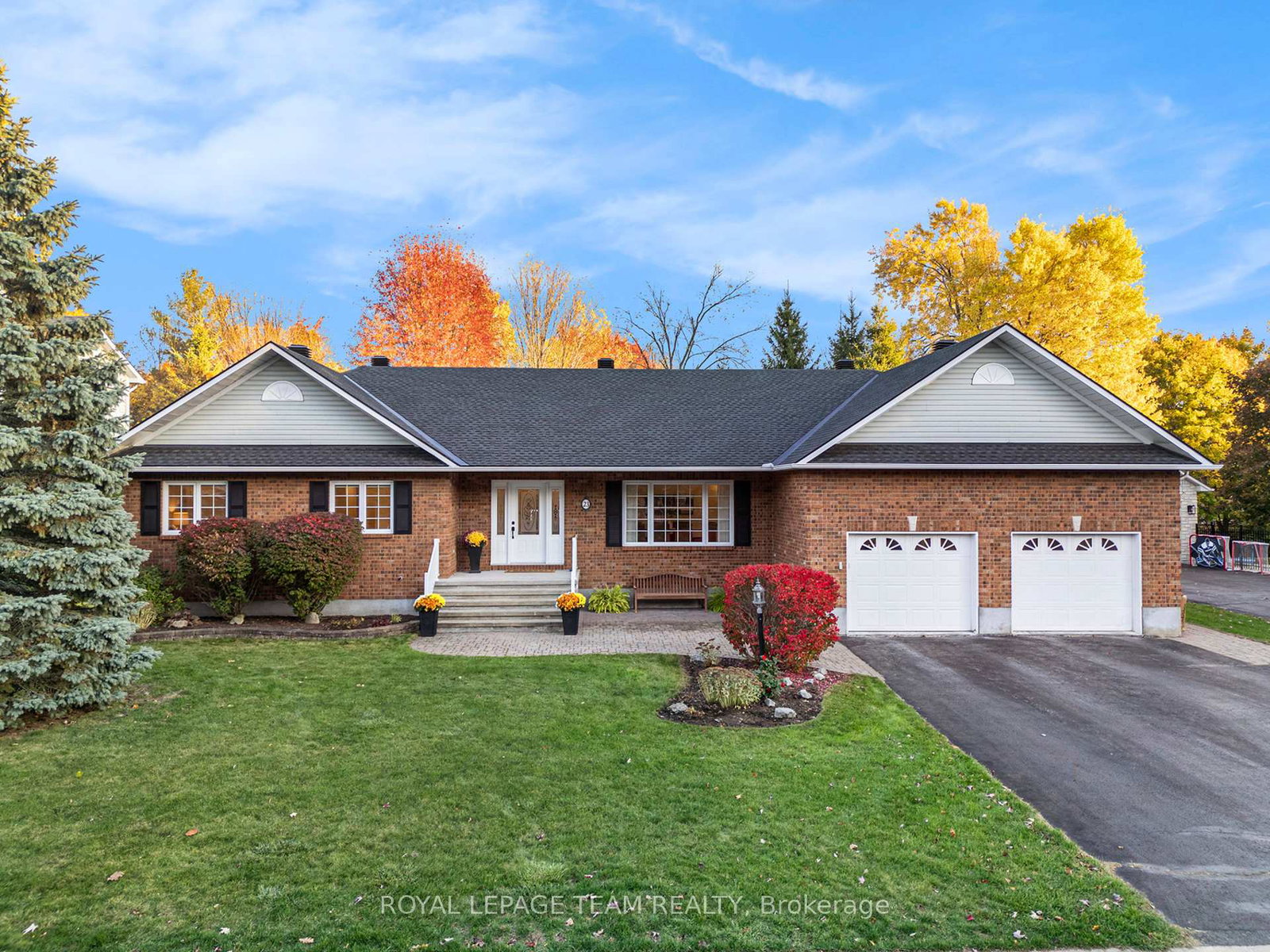 23-cypress-gardens-ottawa-ontario-x12489126
