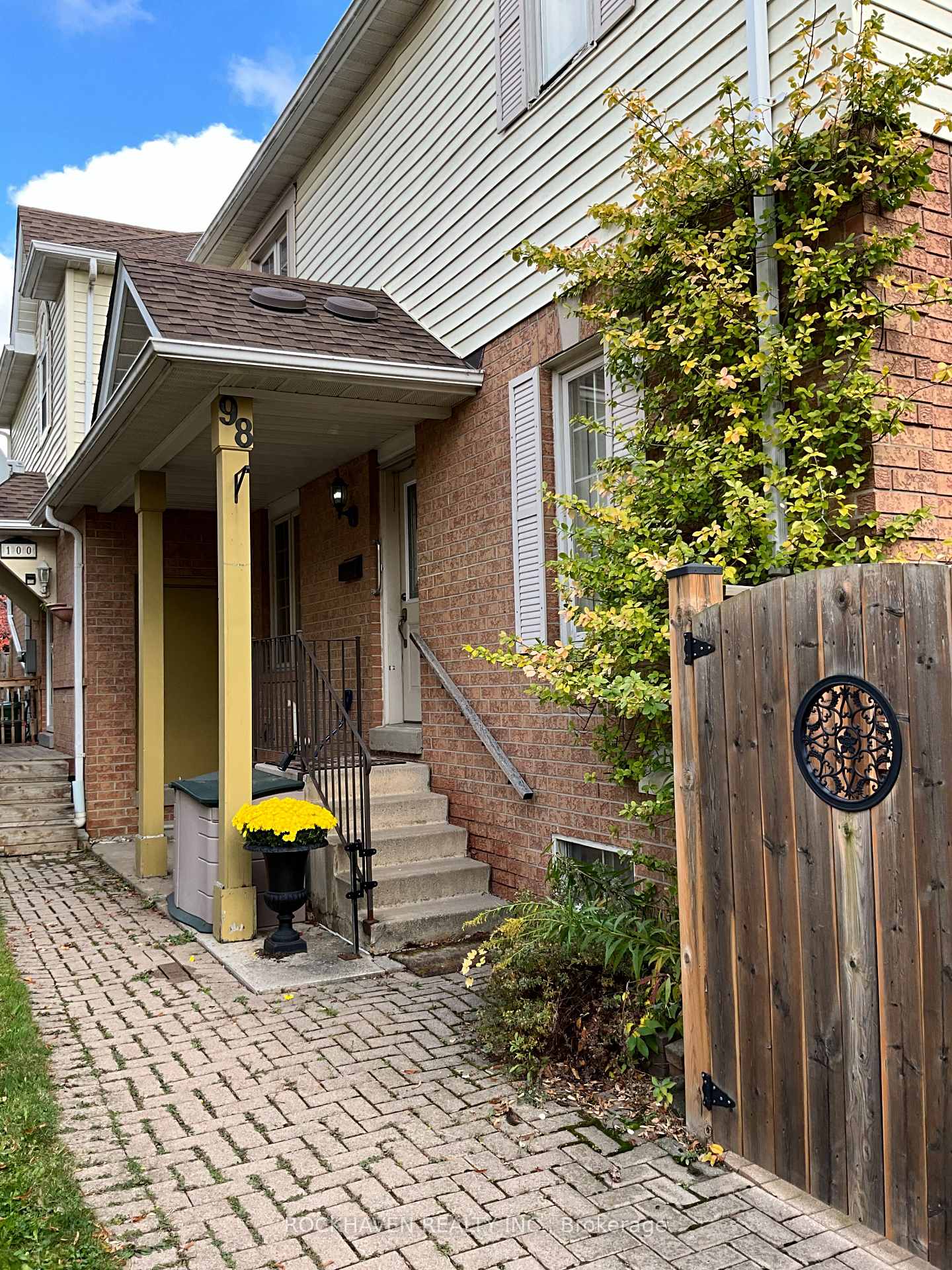 98-fellowes-crescent-hamilton-ontario-x12489134