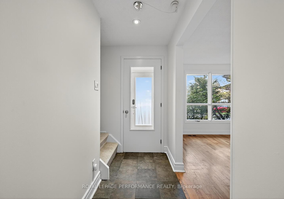 19-ancroft-court-ottawa-ontario-x12489188